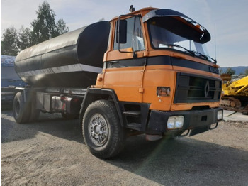 Camion citerne RENAULT