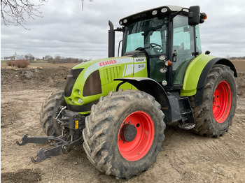 Tracteur agricole CLAAS Arion 640