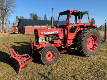 Tracteur agricole VOLVO