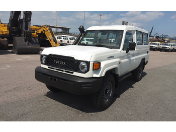 Voiture TOYOTA Land Cruiser