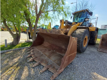 Chargeuse sur pneus CATERPILLAR 966MXE