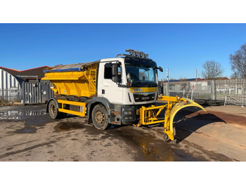 Engin de déneigement MAN TGM 18.250