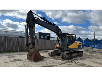 Pelle sur chenille VOLVO EC220DL