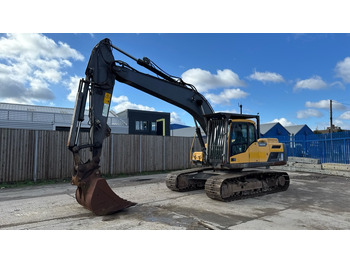 Pelle sur chenille VOLVO EC220DL