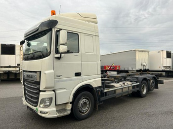 Camion porte-conteneur/ Caisse mobile DAF XF 480