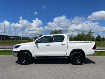 Voiture TOYOTA Hilux