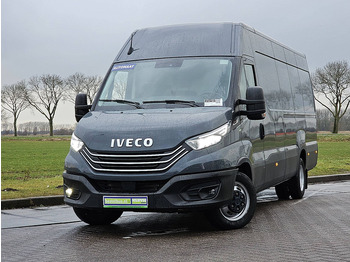 Fourgon utilitaire IVECO Daily