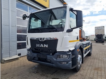 Camion ampliroll MAN TGM 18.250