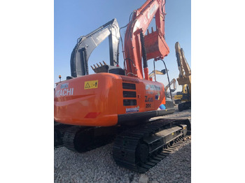 Pelle sur chenille HITACHI ZX200