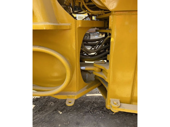 Chargeuse sur pneus KOMATSU WA470-3