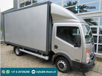 Camion fourgon NISSAN