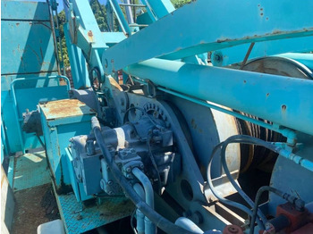 Grue sur chenilles Kobelco CKE 2500: photos 2