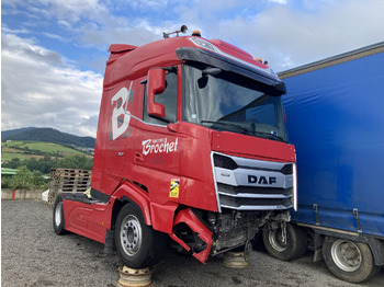 Tracteur routier DAF XG 530