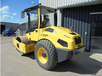 Compacteur à pieds de mouton/ Monocylindre BOMAG