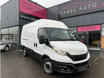 Fourgon utilitaire IVECO Daily 35s14