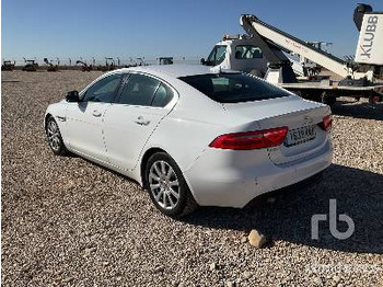 Voiture JAGUAR XE Jaguar XE 20D Prestige: photos 2