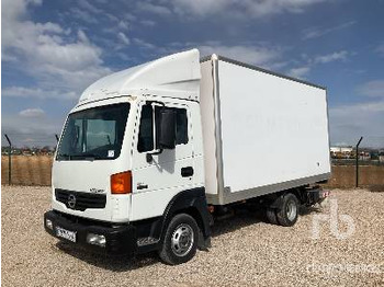 Camion fourgon NISSAN