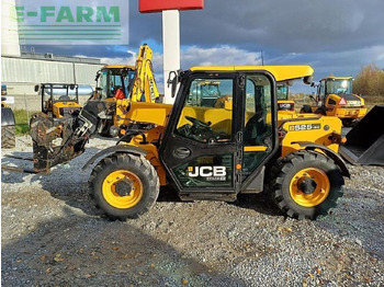 Chargeuse sur pneus JCB