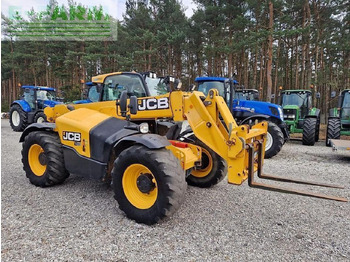 Chargeuse sur pneus JCB