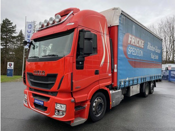 Camion à rideaux coulissants IVECO Stralis