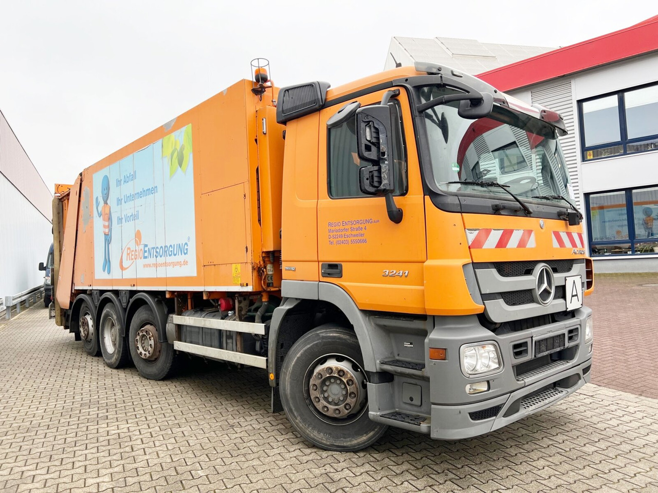 Benne à ordures ménagères pour transport de déchets Mercedes-Benz Actros 3241 L 8x2/6 Actros 3241 L 8x2/6, 2x Lenkachse, Zöller Medium XL, Zöller-Schüttung: photos 9