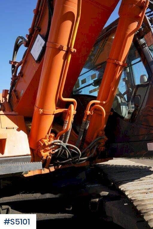 Pelle sur chenille Hitachi ZX470LCH-3: photos 7