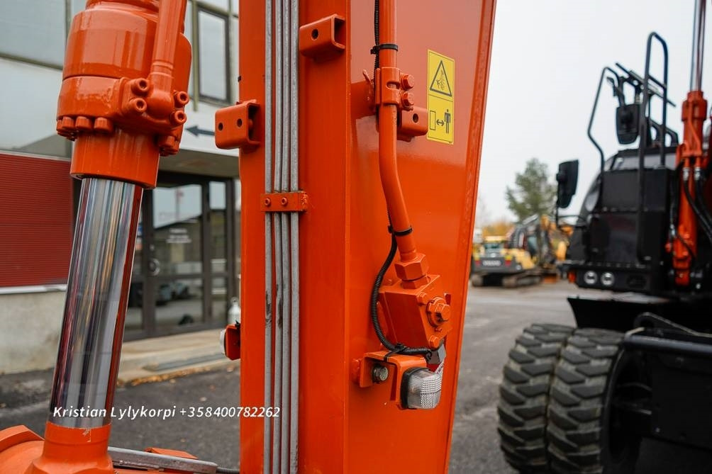 Pelle sur pneus Hitachi ZX180W-7 STAGE V TUUSULA: photos 15