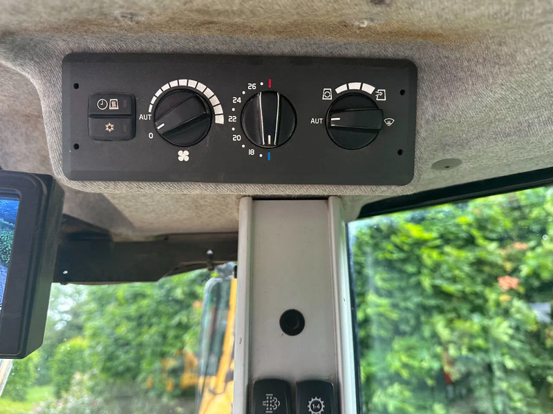 Chargeuse sur pneus Volvo L120 H: photos 19