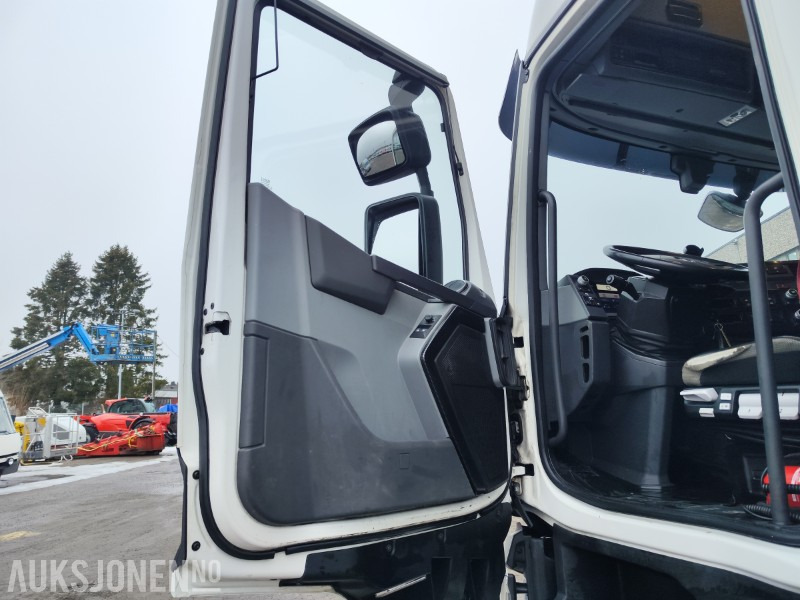 Camion fourgon Renault T-380: photos 9