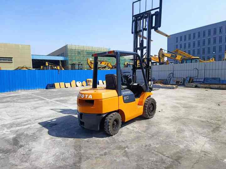 Chariot élévateur diesel Japanese Used Toyota FD30 Forklift Used Toyota FD30 FD50 Forklift for Hot Sale: photos 6