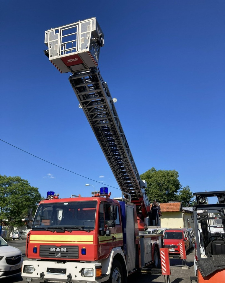 Crédit-bail  MAN L 2000 MAN 15,280 Straż pożarna drabina Strażacka zwyżka 32m Metz Model 20 MAN L 2000 MAN 15,280 Straż pożarna drabina Strażacka zwyżka 32m Metz Model 20: photos 10