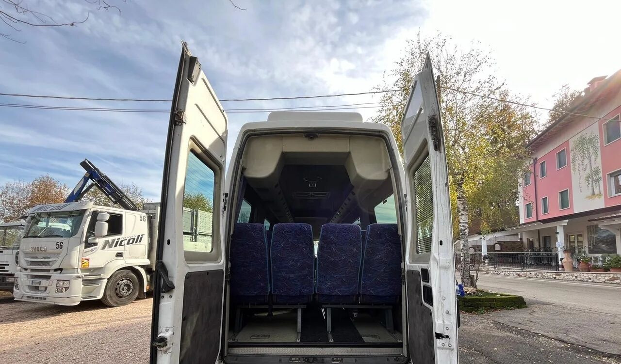 Minibus, Transport de personnes IVECO Daily: photos 11