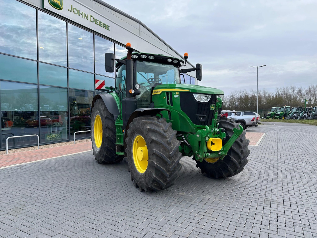 Tracteur agricole neuf John Deere 6R 215: photos 13