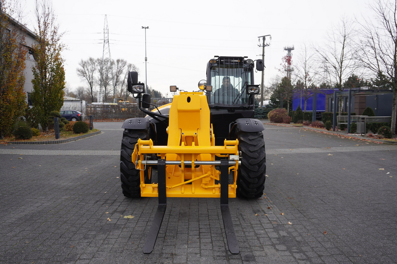 Chargeuse sur pneus JCB 560-80 / 6 ton lifting capacity / power 146 HP: photos 15