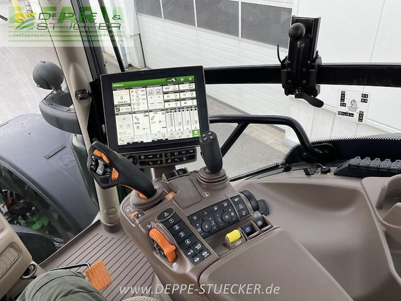 Tracteur agricole John Deere 6250r: photos 6