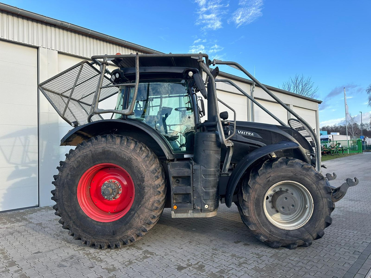 Tracteur agricole Valtra S 374: photos 15