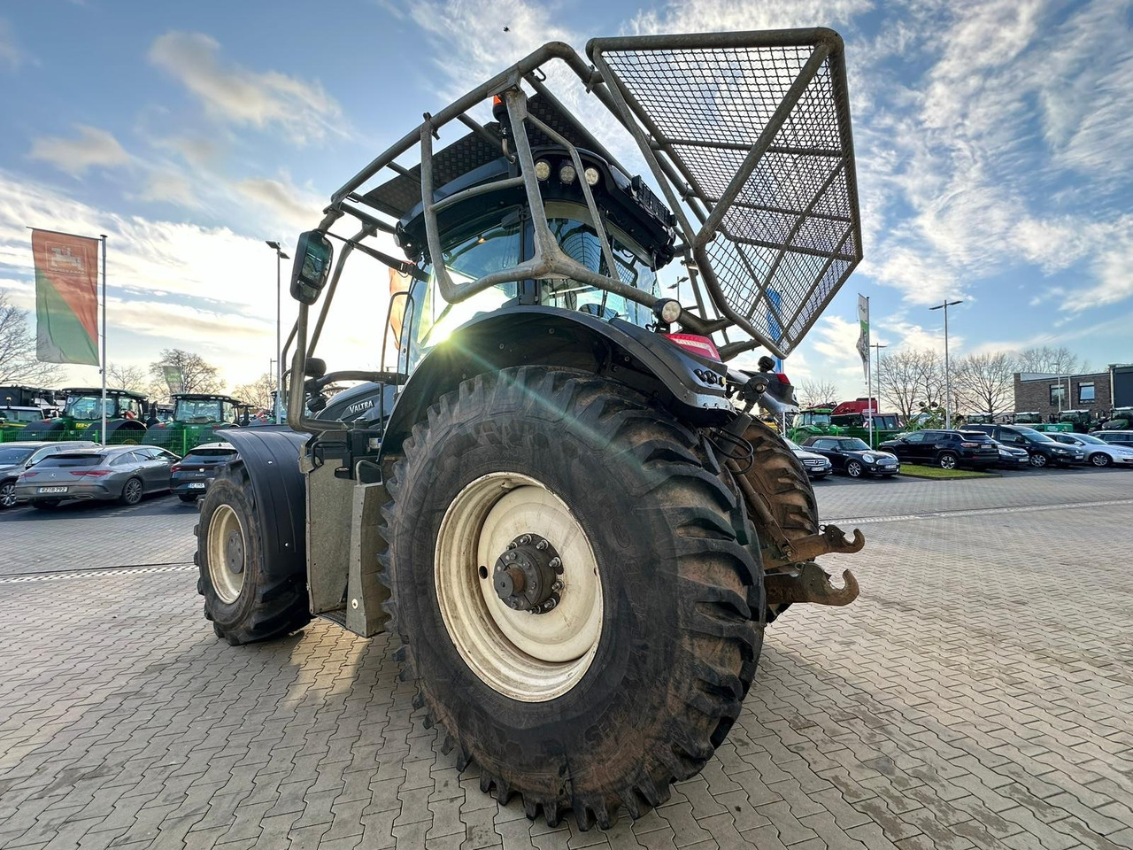 Tracteur agricole Valtra S 374: photos 14