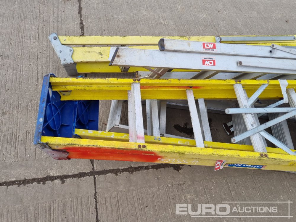 Matériel de chantier Fiberglass Step Ladders (3 of), Aluminium Step Ladders (2 of): photos 10