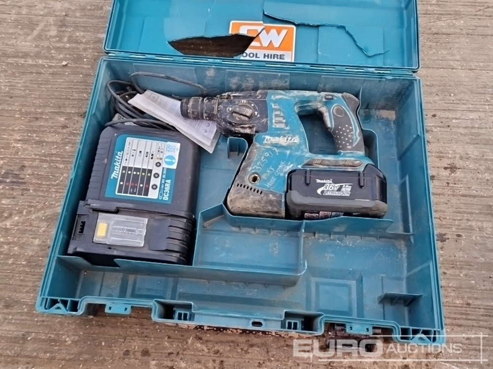 Matériel de chantier Makita 110Volt Impact Gun, 110Volt Hammer Drill, Battery Impact Gun (2 of), Battery Hammer Drill, Spectra Laser Level: photos 14