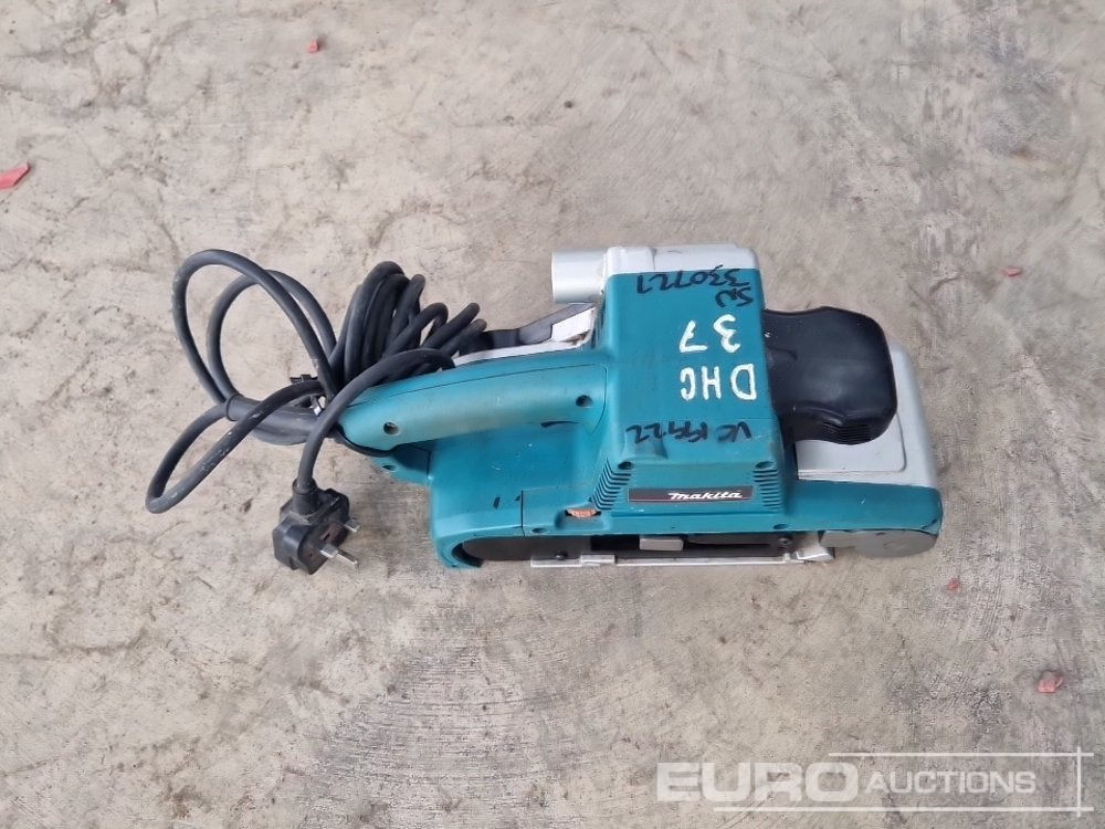 Matériel de chantier Makita 9404 240 Volt Belt Sander: photos 6