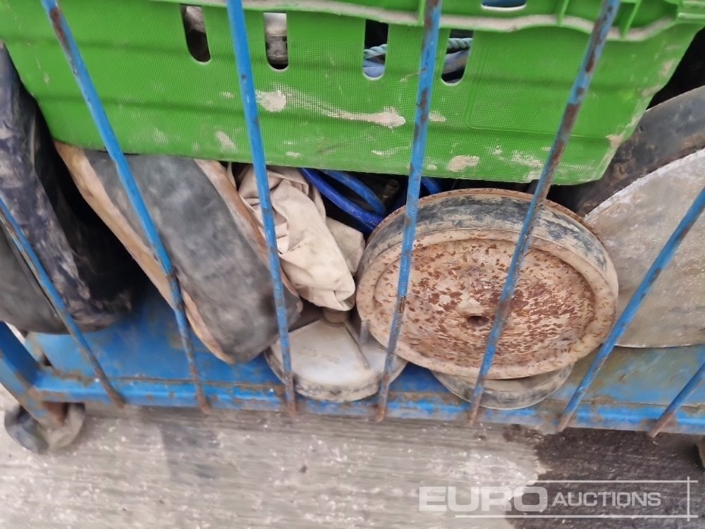 Matériel de chantier Stillage of Various Size Drainage Bungs: photos 15