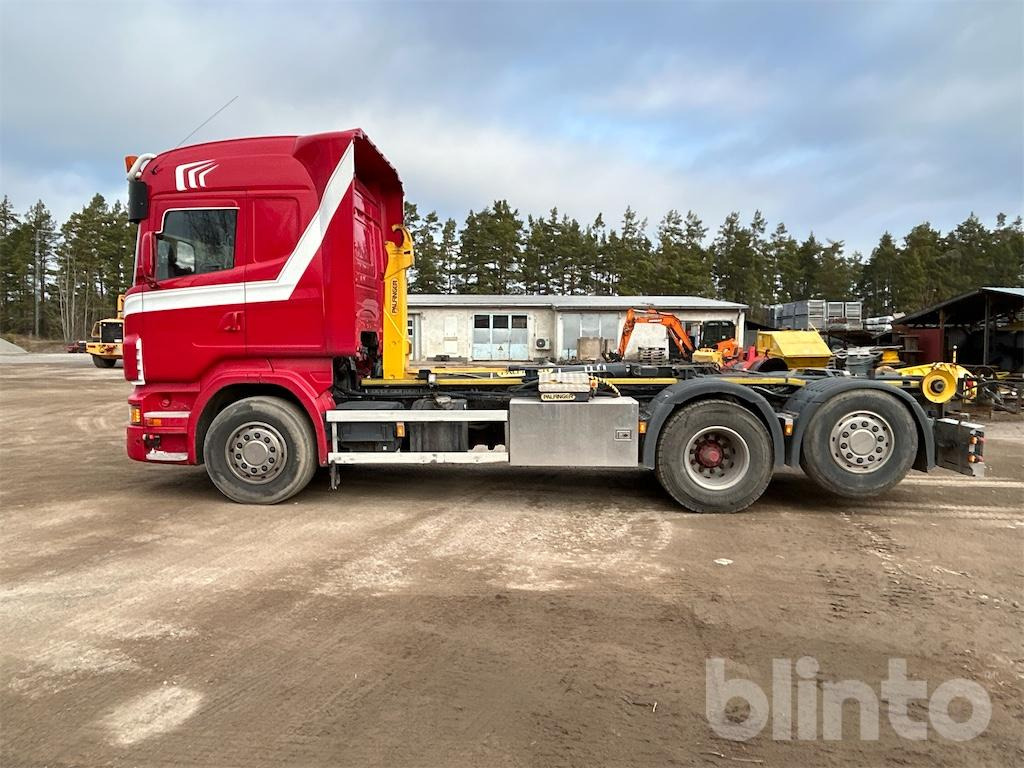 Camion ampliroll SCANIA R560: photos 12